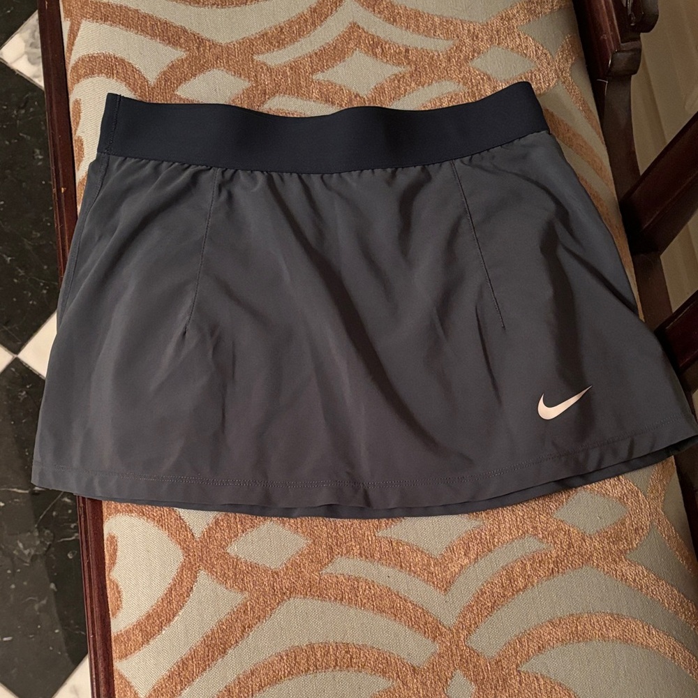 Nike grey tennis skirt size small